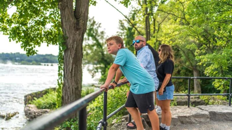 Niagara Falls: USA and Canada Tour with Boat Cruise + Lunch - The Iconic Boat Cruise (Seasonal)