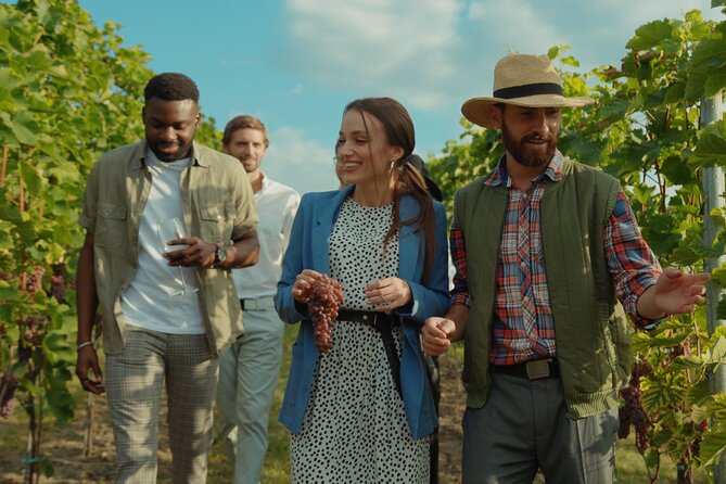 Niagara Falls USA Autumn Winter Tour - Wine Tasting at Bella Rose Vineyard & Winery