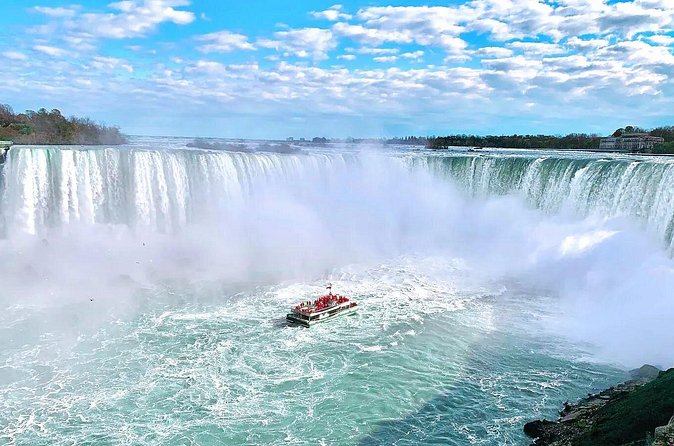 Niagara Falls Walking Tour with Boat Cruise Eco Experience - Special Highlights: Hidden Gardens and Photo Stops