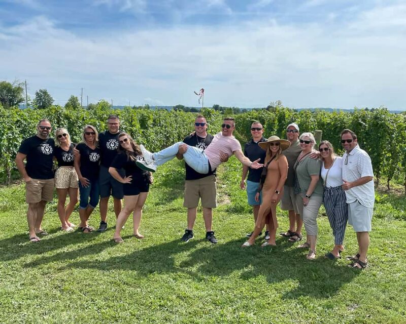 Niagara: Lunch in the Vineyard Experience - Scenic Vineyards and Relaxed Pace