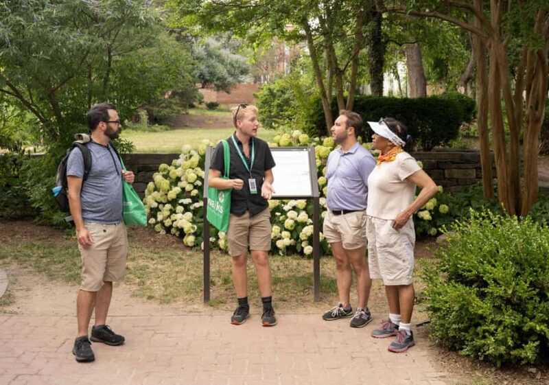 Niagara-on-the-Lake: Ultimate Canadian Food & Wine Tour - Poutine: Canadas Comfort Food