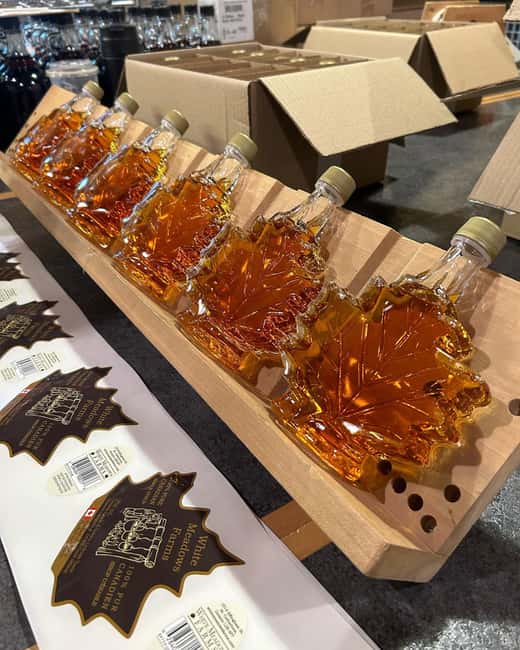 Niagara-on-the-Lake: Ultimate Canadian Food & Wine Tour - Fudge Shop Visit for a Sweet Finish