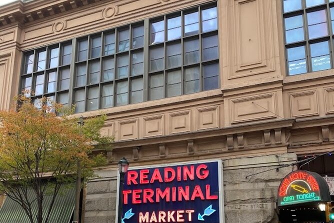 Nibble Food Tour - Starting at Philadelphia’s Iconic City Hall and Clothespin Sculpture
