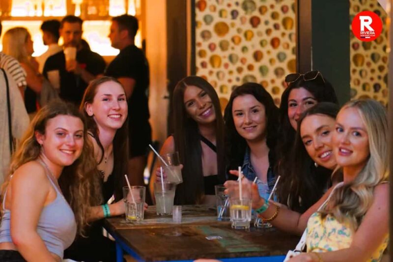 Nice: 4 Bars & 1 Club Fun Bar Crawl Party with Free Shots - Guide Personalities and Group Vibe