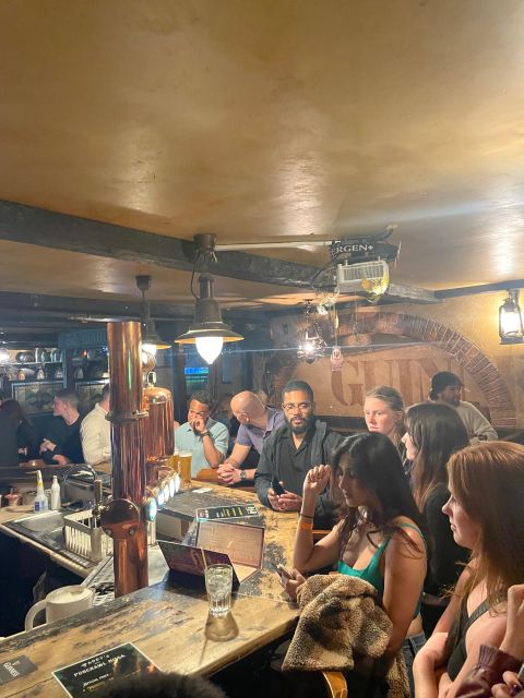 Nice: 4 Bars Party Pub Crawl + VIP Club Entry & 5 Free Shots - Group Size and Atmosphere