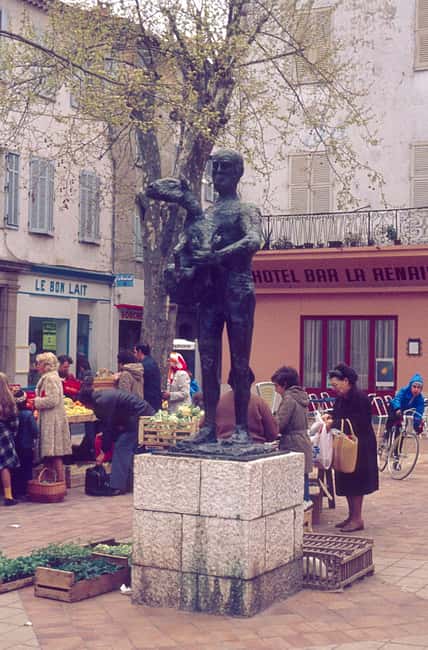 Nice: Antibes, Cannes & Saint-Paul-de-Vence Private Tour - Exploring Mougins: Art, Cuisine, and Inspiration