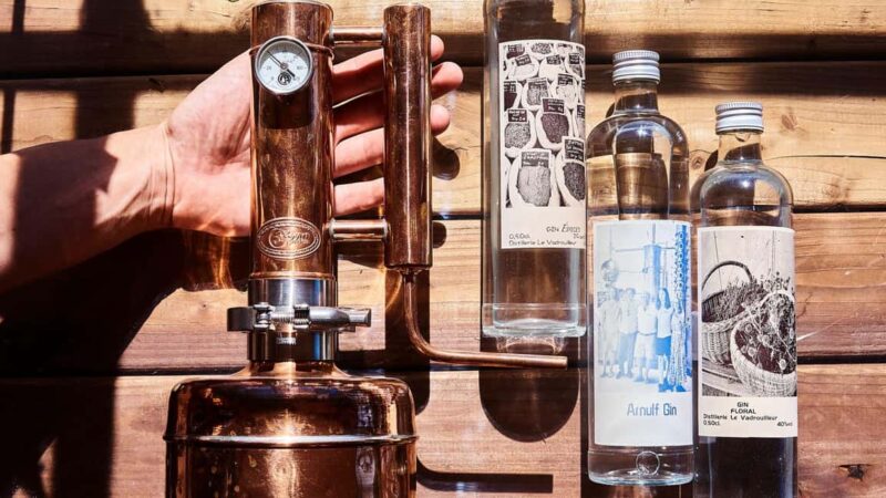 Nice: Craft your own gin with a master - 2 people - Personalizing Your Gin Bottle with a Custom Label