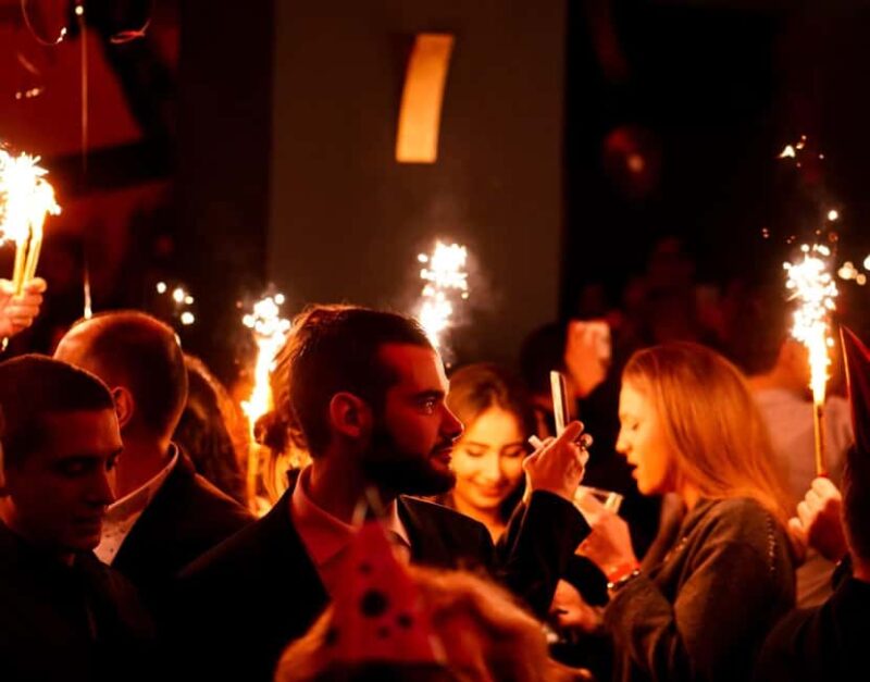 Nice: New Years Eve Bar Crawl 2026 - VIP Entry to Nice’s Hottest Bars and Clubs