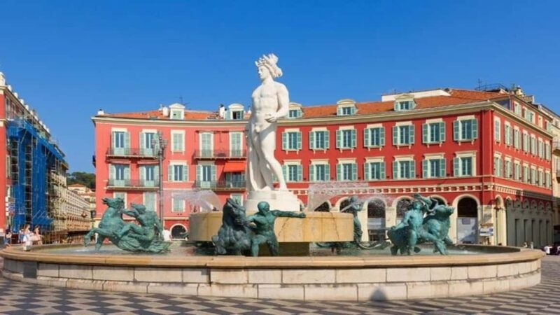 Nice : Old Town and Castle Hill Walking Tour - Wandering Through Vieux Nice and Its Pastel Facades