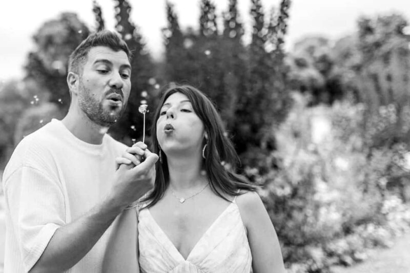 Nice: Photographer of emotions, solo or with family. - Key Points