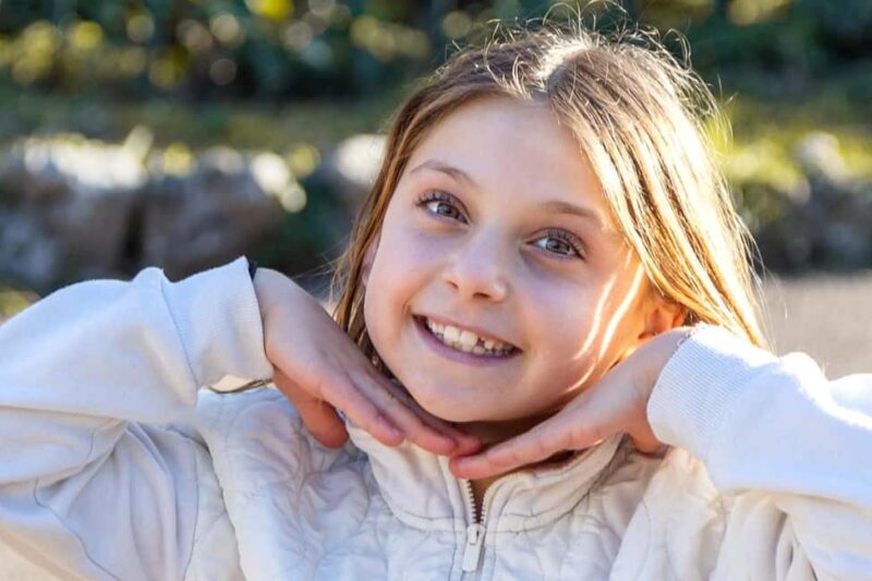 Nice: Photographer of emotions, solo or with family. - Explore Iconic Locations: Promenade des Anglais and Pebble Beach