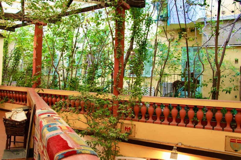 Nice: Walking Tour of Port Lympia & Antiques District - Key Points