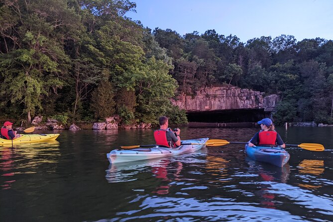 Nickajack Bat Cave Kayak Tour with Chattanooga Guided Adventures - Sunset and Bat Emergence: The Heart of the Experience