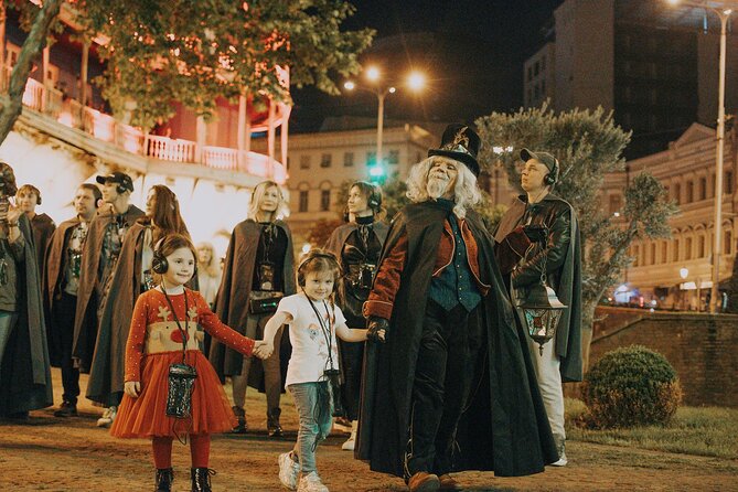 Night magic city tour in Berlin - Uncovering the History of Nikolaiviertel