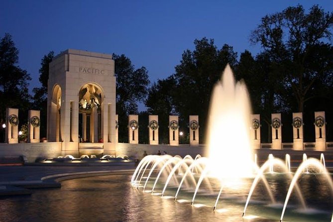 Night Monuments Tour with 8 Stops and Admission Ticket Upgrades - The Value of Nighttime Views and Photo Opportunities