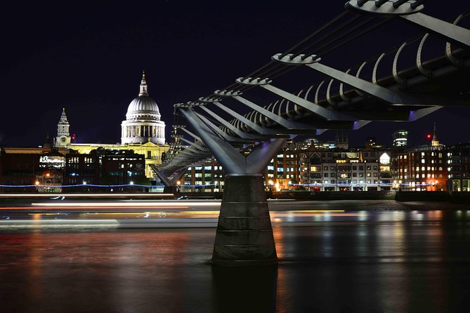 Night Photography Tour in London - Iconic Landmarks from Pictorial Angles: St Pauls and Millennium Bridge