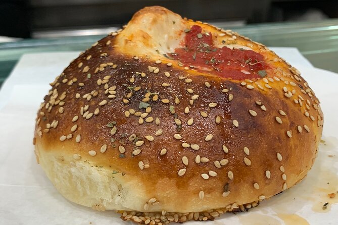 Night Street Food Tour of Palermo with a Local -For real foodies! - The Guide’s Role: Knowledge and Hospitality