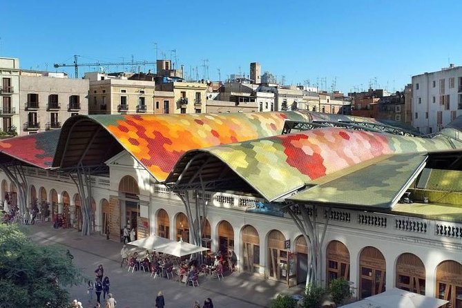 Night Tapas Walking Tour in Barcelona Modernist Area with Small Group and Dinner - An All-Inclusive Food and Drink Experience