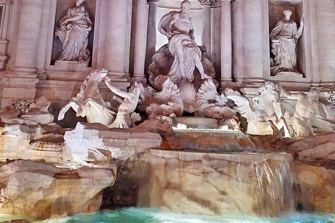 Night tour of Rome - Starting at the Vittorio Emanuele II Monument and Via Dei Fori Imperiali