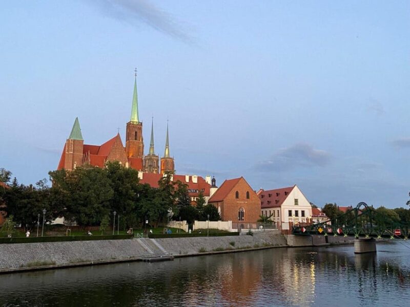 Night tour through Wroclaw - Romantic Charm of the Hansel and Gretel Cottages