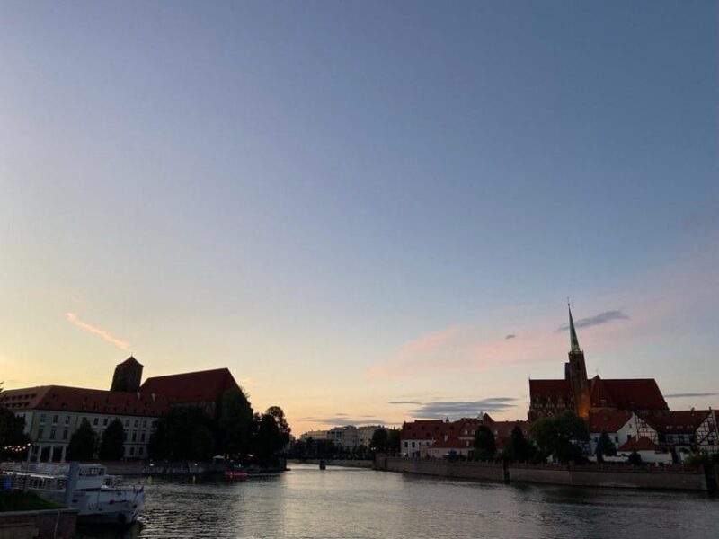 Night tour through Wroclaw - Exploring the Sacred Heart of Wroclaw on Cathedral Island