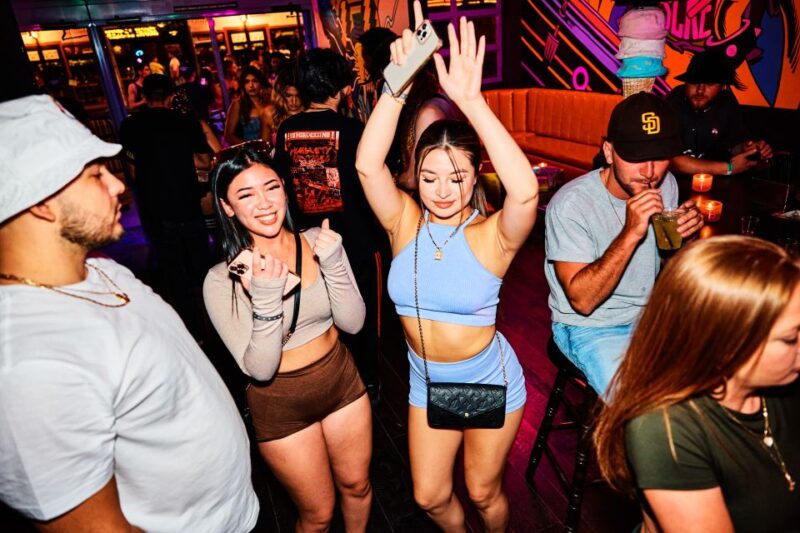 NIGHTOUT Vegas Bar Crawl - What Sets This Tour Apart: Focus on Downtown and Old Vegas