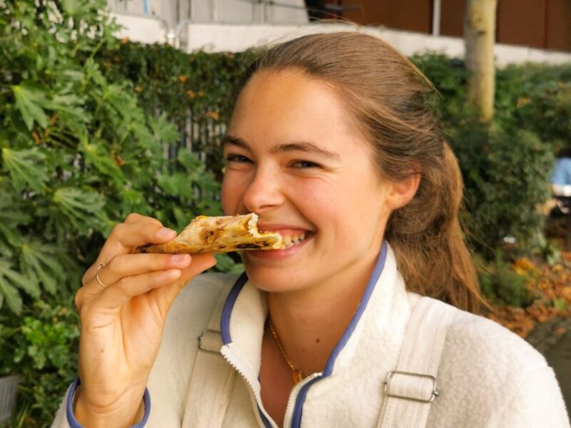 No Diet Club - Best food Tour in East London - The Guides Expertise and Friendly Approach