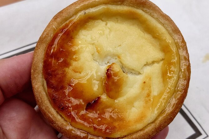 NO DIET CLUB - Unique local food tour in Ajaccio (English/French) - The Role of Guides and Personal Stories