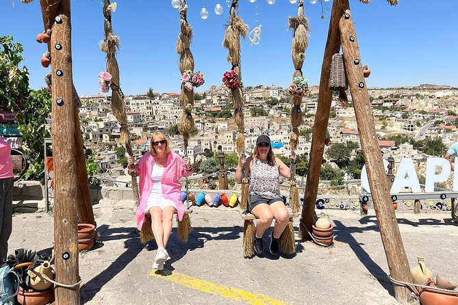 NO HIDDEN COST: Red&Green Combined Tour LUNCH+ENTRY TICKETS - Climbing Uchisar Castle for Panoramic Views