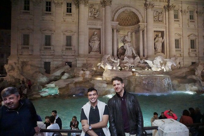 Nocturnal Rome Golf Cart / E-Calessino Tour - Final Stop at Piazza Navona and the French District