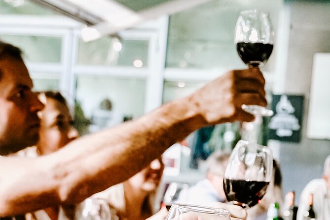 Non-Alcoholic Wine Tasting with an Expert - Practical Details: Booking, Group Size, and Accessibility