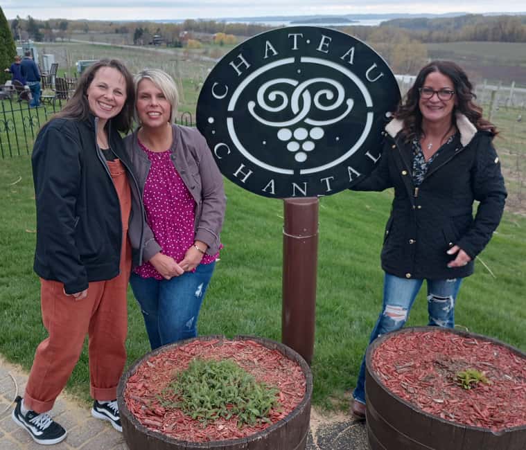 NON BUS BRYS Estates FROSE' Traverse Old Mission Wine Tour - The Iconic Wineries on the Old Mission Peninsula