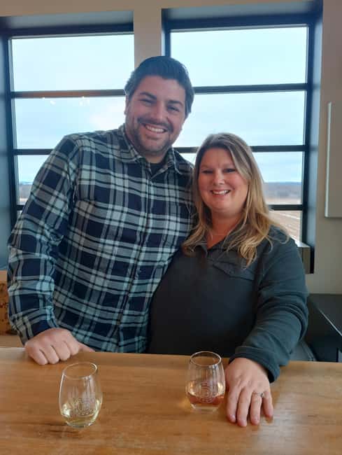 NON BUS GIRLS TRIP Traverse City Old Mission Wine Tour - Additional Amenities and Practical Tips