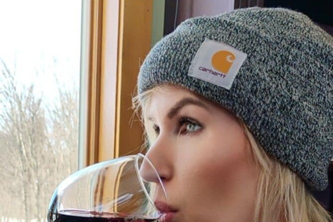 Non Bus Traverse City Leelanau Peninsula Sunset Wine Tour - Scenic Pickup at Rove Winery at Gallagher Estate