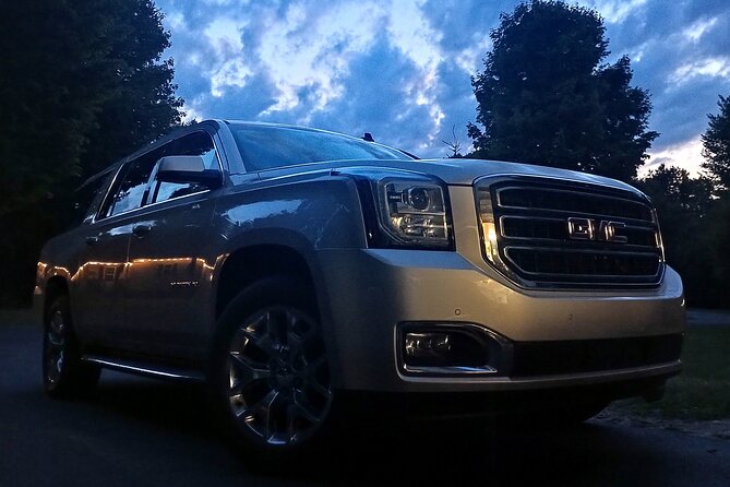 Non Bus Traverse City Leelanau Peninsula Sunset Wine Tour - Tasting and Learning at Ciccone Vineyard & Winery