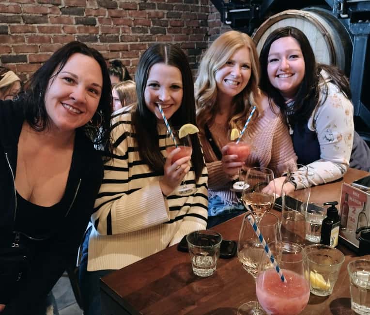 NON BUS VIP Cadillac Escalade Old Mission Traverse Wine Tour - What Makes the Tour Unique: The Guides and the Views