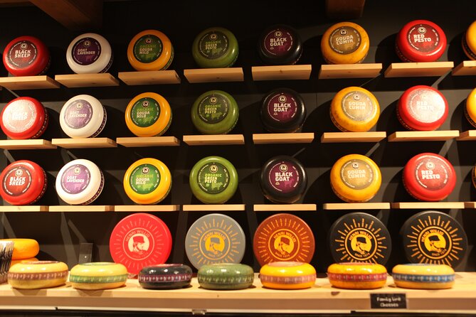 Non touristic Private Sightseeing Countryside Windmill Tour - Exploring Volendam, the Iconic Fishing Village