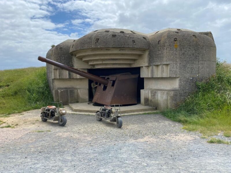 Normandy American Landing beaches (Utah; Omaha) private tour - Walking Over Pointe du Hoc and Its Historic Heavy Guns