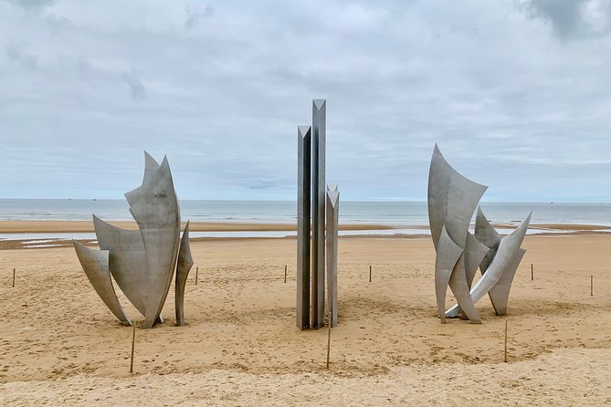 Normandy Battlefields D-Day Private Trip with VIP Services from Paris - Omaha Beach: The Iconic WWII Landing Site