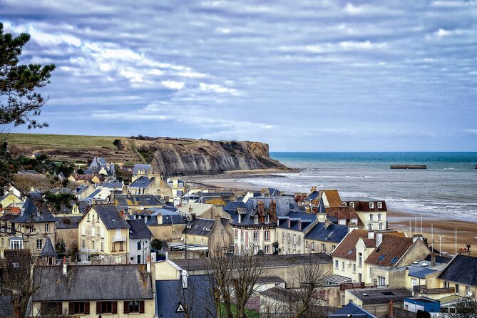 Normandy D day beaches day tour from Paris hotel- Private tour - Lunch Break in Arromanches-les-Bains