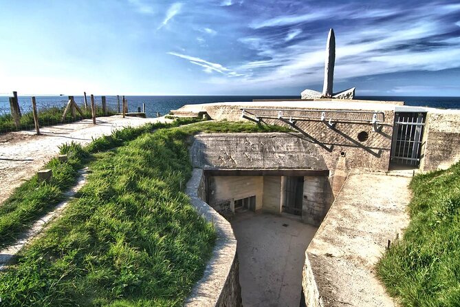 Normandy D-Day Landing Beaches : Private guided tour from Paris - Exploring Pointe du Hoc and Omaha Beach