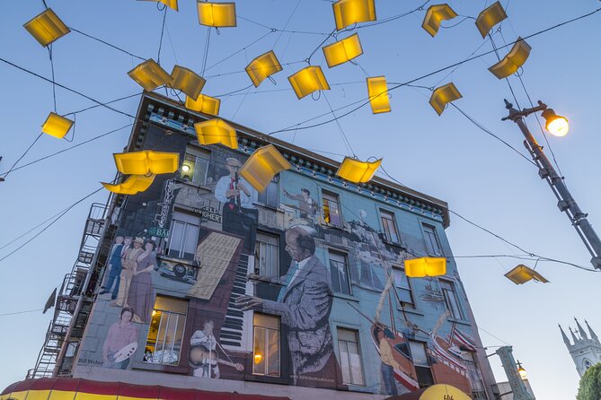 North Beach and Chinatown Smartphone Guided Walking Tour - Key Points