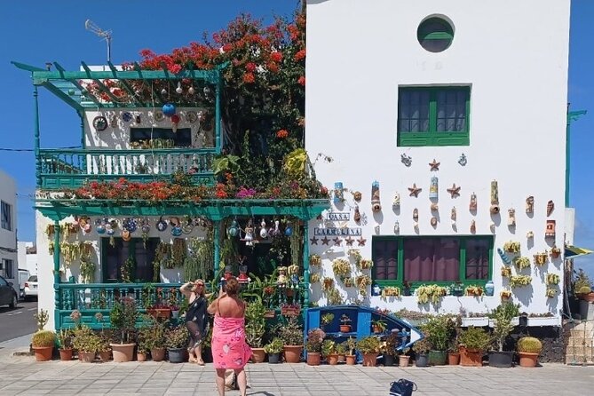 North Tour, Viewpoint, Brunch, White beach & lava pools - Mirador del Rio: Breathtaking Island Views