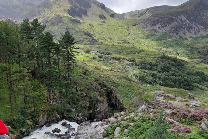 North Wales and Caernarfon Castle day-tour from Liverpool - The Experience of the Guides and Small Group Atmosphere