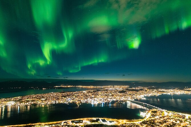 Northern Lights Adventure - Food, Drinks, and Warmth in the Arctic Night