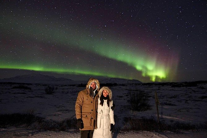 Northern Lights and Stargazing Small-Group Tour with Local Guide - Food and Drinks: Hot Chocolate and Pastries