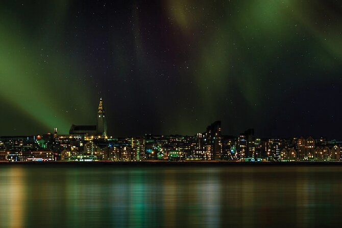 Northern Lights Boat Cruise from Reykjavik - Witnessing the Northern Lights: Expectations and Realities