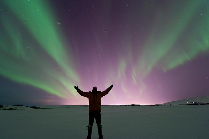 Northern Lights Guided Bus Tour from Reykjavik - Travel in Comfort with Wi-Fi and Expert Guidance