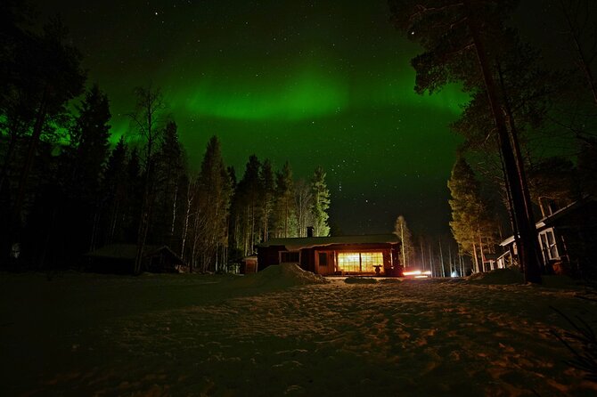 Northern Lights Hunting in Lappish old cottage - Meeting Point and Ease of Access in Rovaniemi