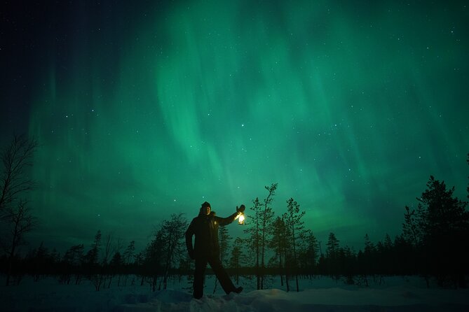 Northern Lights Hunting Photography in Rovaniemi Finland - Photography in the Arctic Night